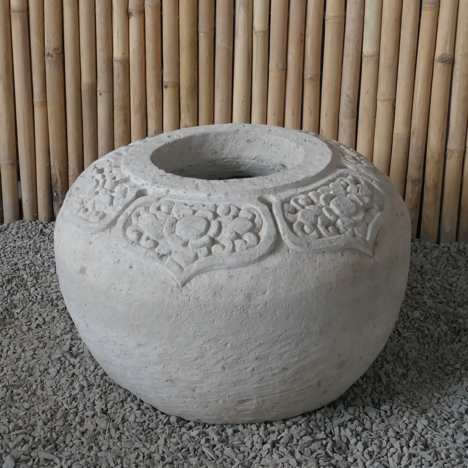  Product image 3 of the product “Balinese style flat round pot, with carving - 70cm Dia., 45 cm Height, Taro sand ”